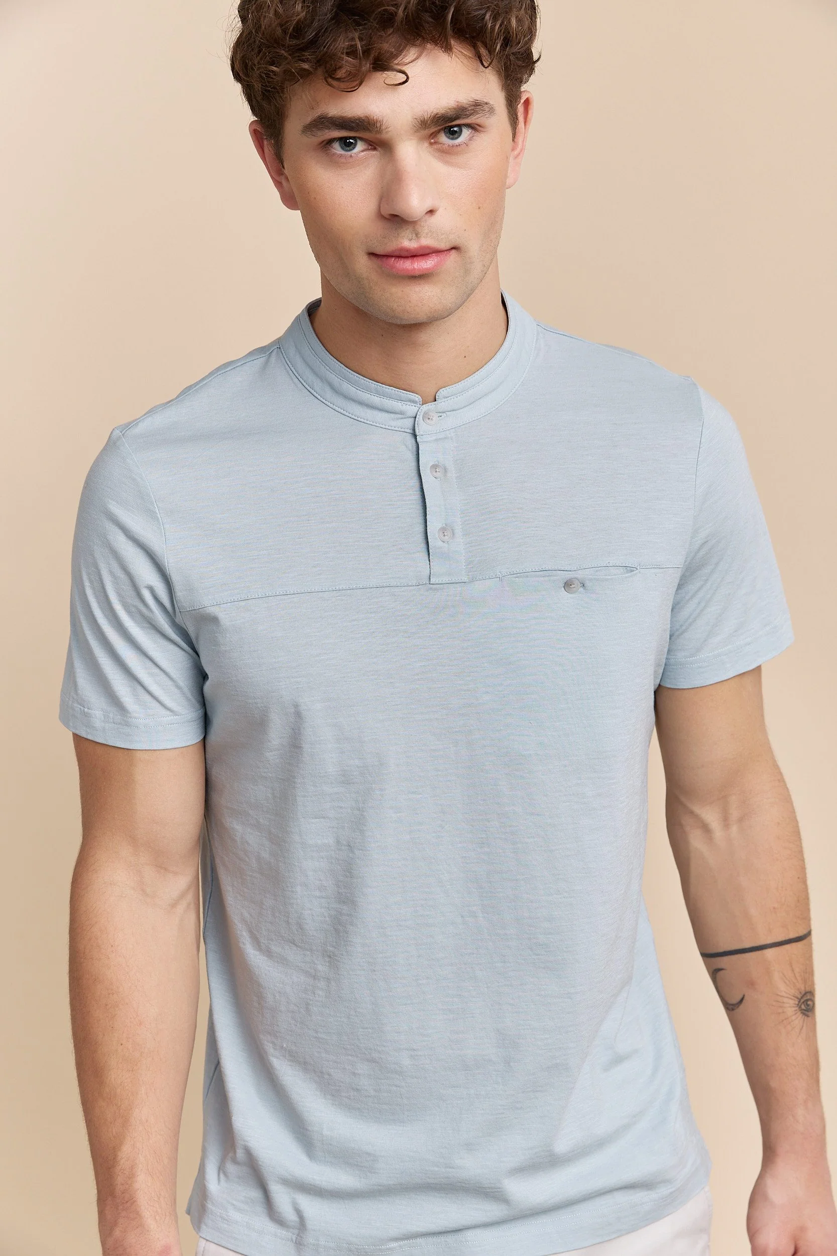 Men's Tops & T-Shirts